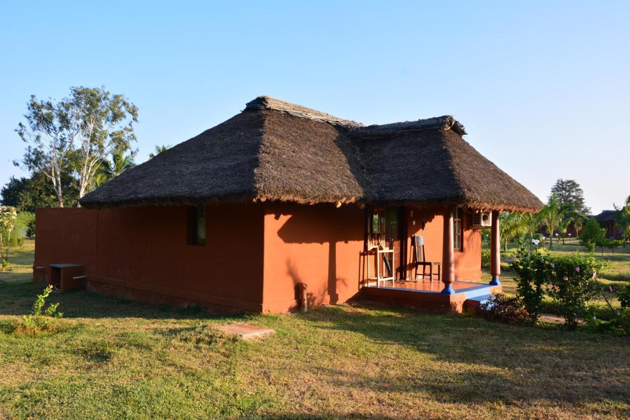เร้ด เอิร์ธ รีสอร์ต - กาบินี Hotel Begur ภายนอก รูปภาพ